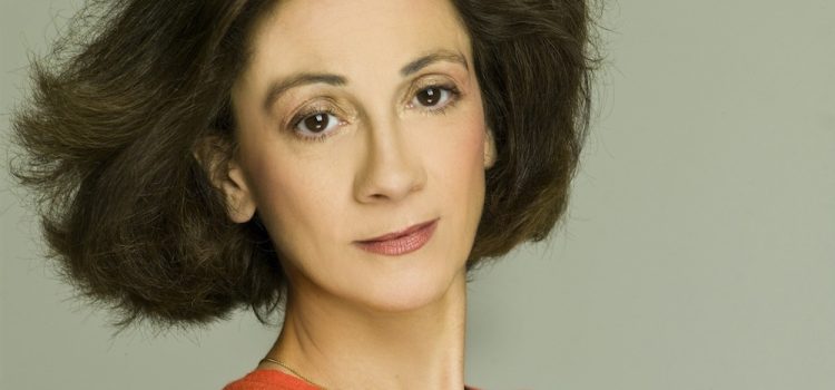 Η Μανίνα Ζουμπουλάκη στη Δημοτική Βιβλιοθήκη Καβάλας