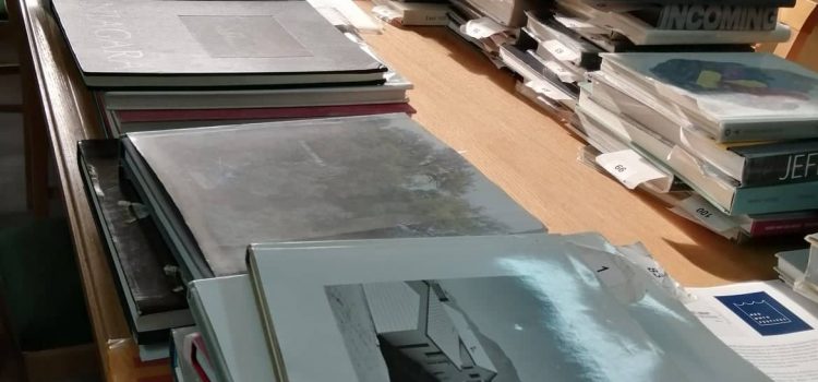 Νομαδική Βιβλιοθήκη του Μεσογειακού Φεστιβάλ Φωτογραφίας (MedPhoto Festival)